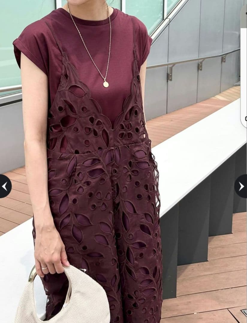 マイストラーダ 新品未使用 エンブロイダリーロンパース 赤茶