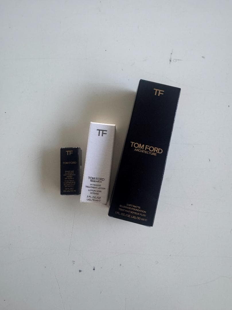 トムフォード アーキテクチャー ラディアンス ハイドレーティング ＋オマケつき