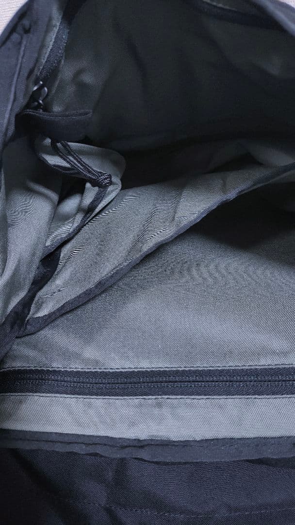 【ミステリーランチ MYSTERY RANCH】インベーダーメッセンジャーバッグ