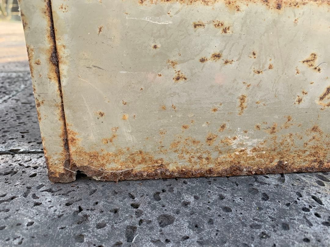 レトロ　スチールラック　スチール棚　スチールキャビネット