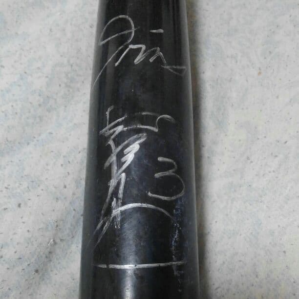 オリックス時代の村松有人3選手の実用バットに自筆サイン入り