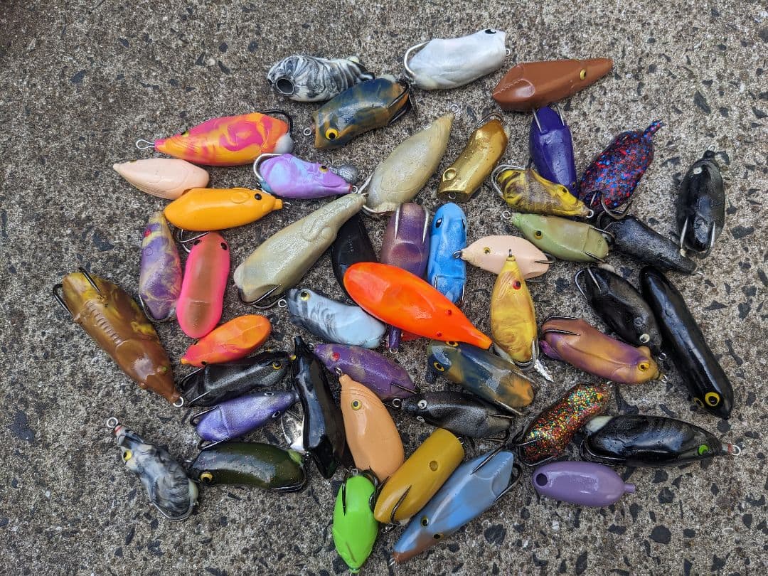 雷魚用フロッグ　大量まとめ売り　傷、汚れ有り