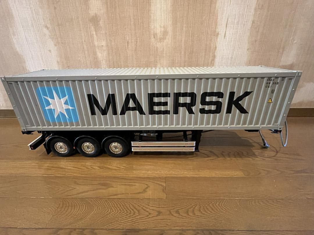 1/14RC 40フィートコンテナ セミトレーラー （ライトユニット付き完成品）