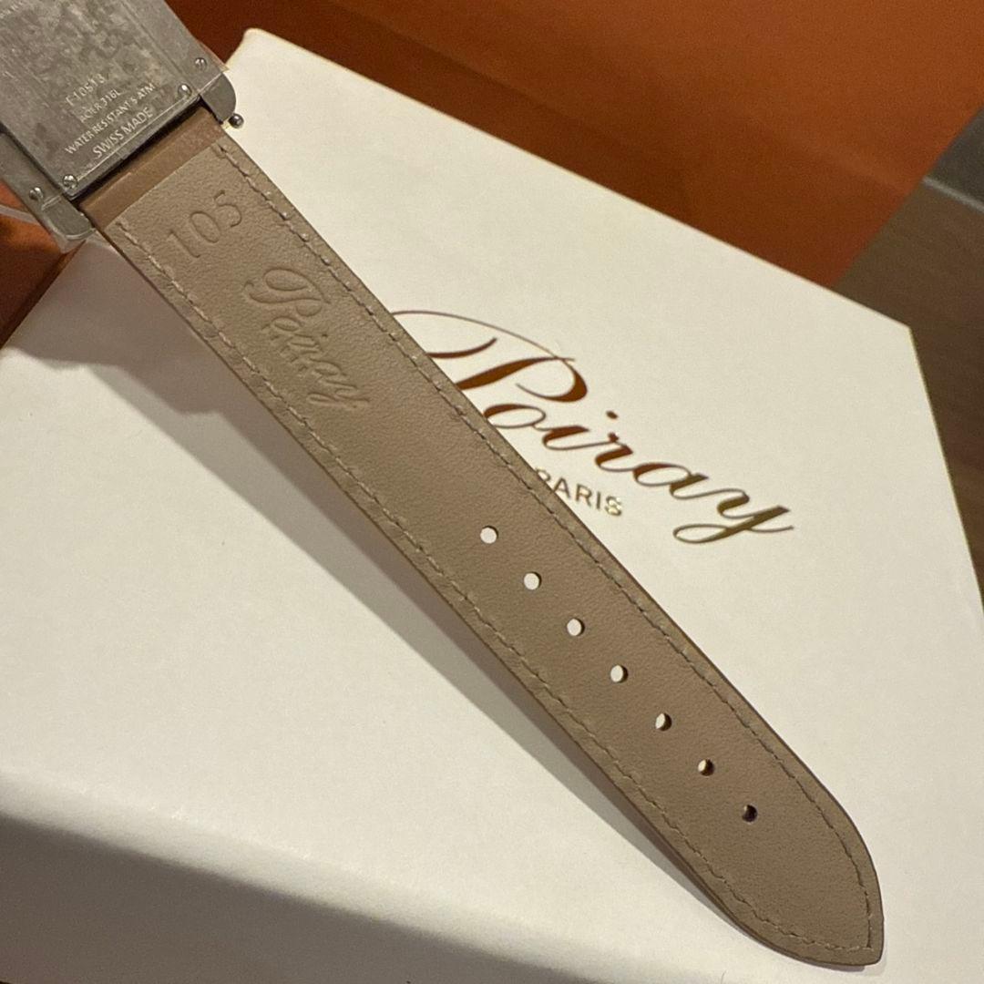 Poiray レザーベルト時計 ベージュ