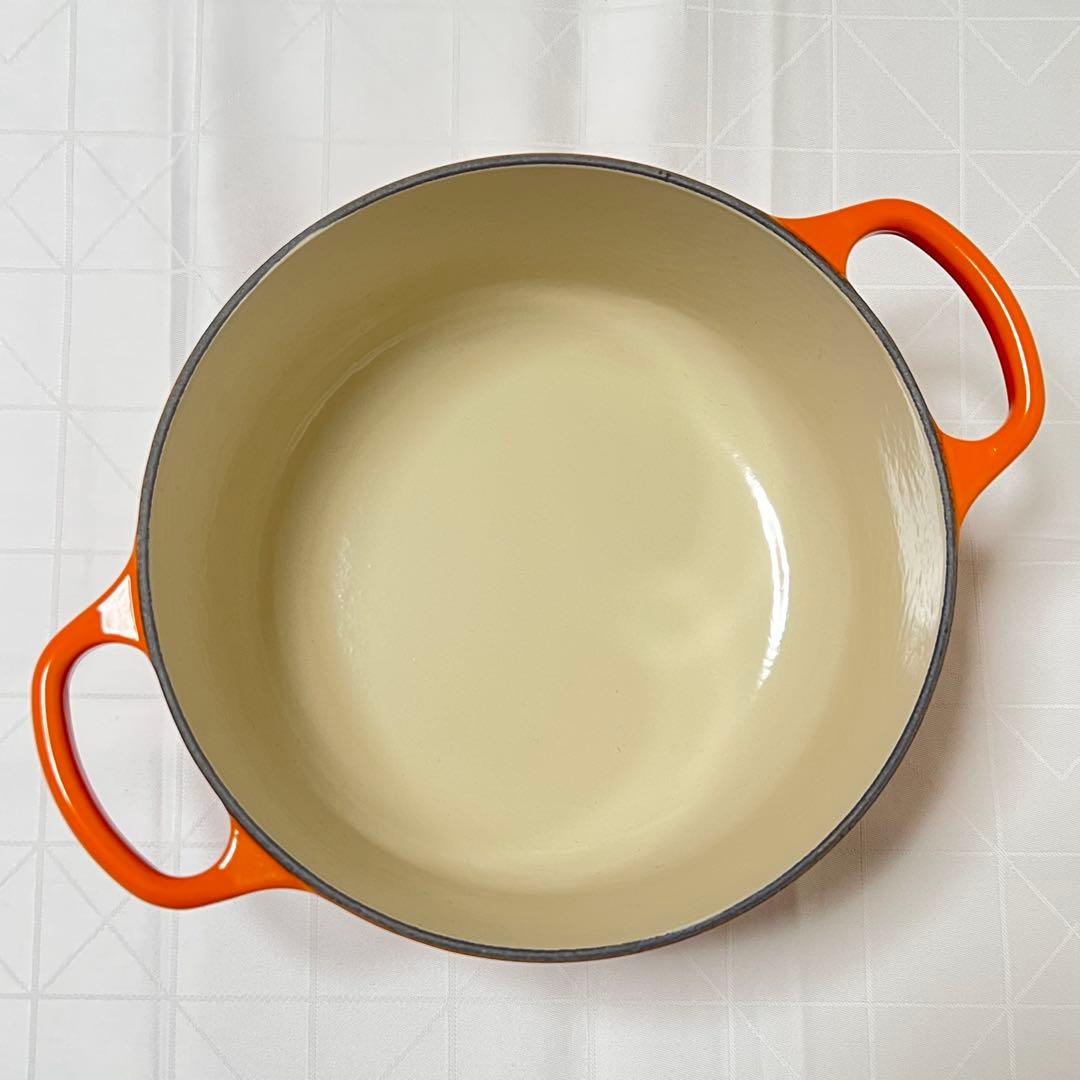 【新品未使用】LE CREUSETココットロンド シグニチャー20cm オレンジ