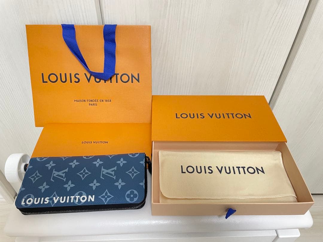 希少　LOUIS VUITTON ジッピーウォレット ヴェルティカル ヴィトン