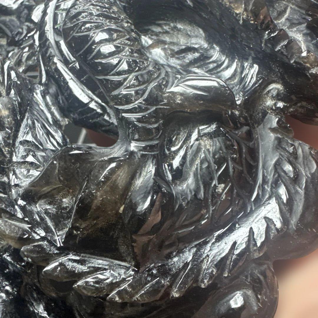 【高品質】山東省産 モリオン 龍彫刻 原石 台座付き　おまけあり