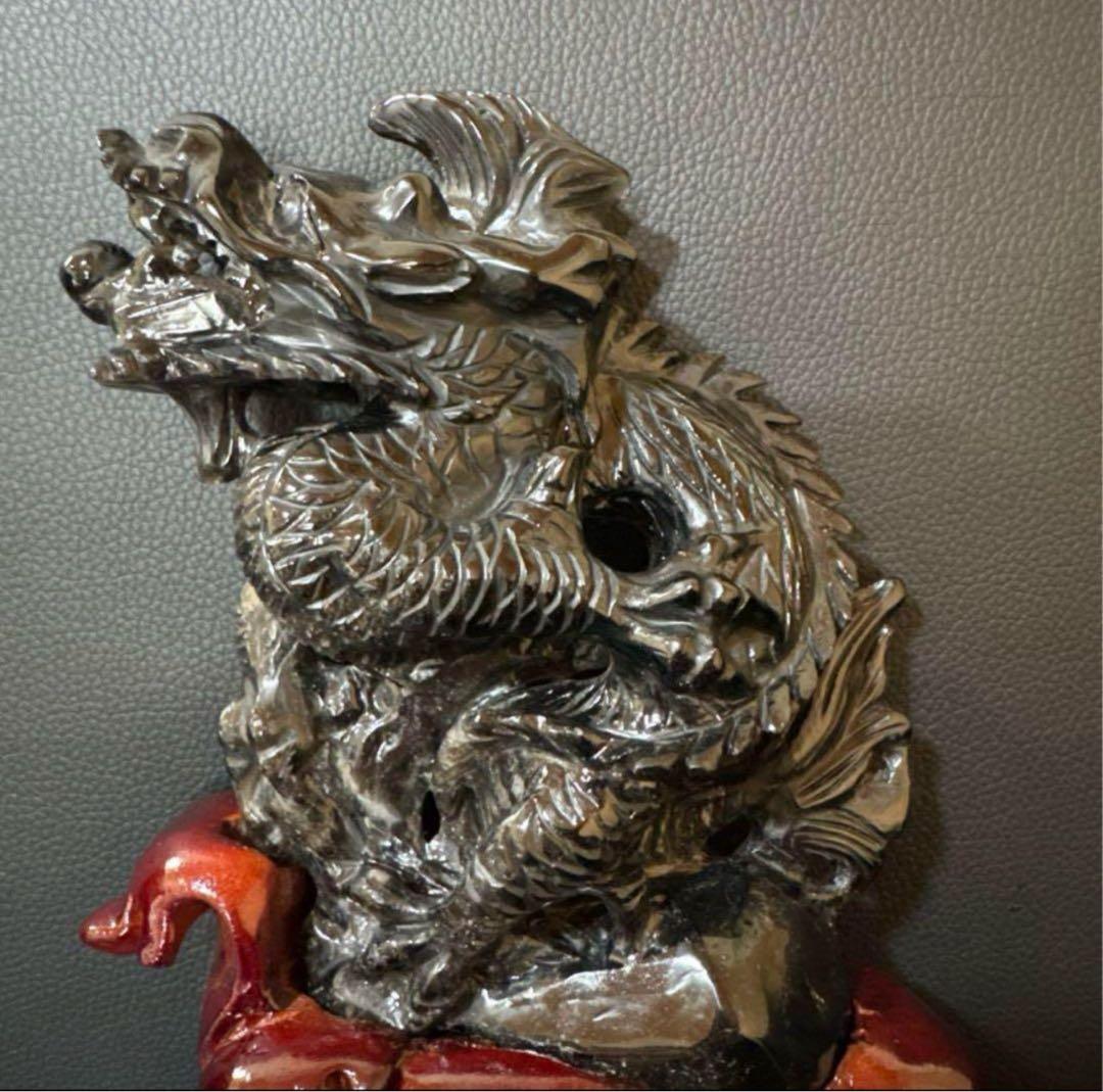 【高品質】山東省産 モリオン 龍彫刻 原石 台座付き　おまけあり