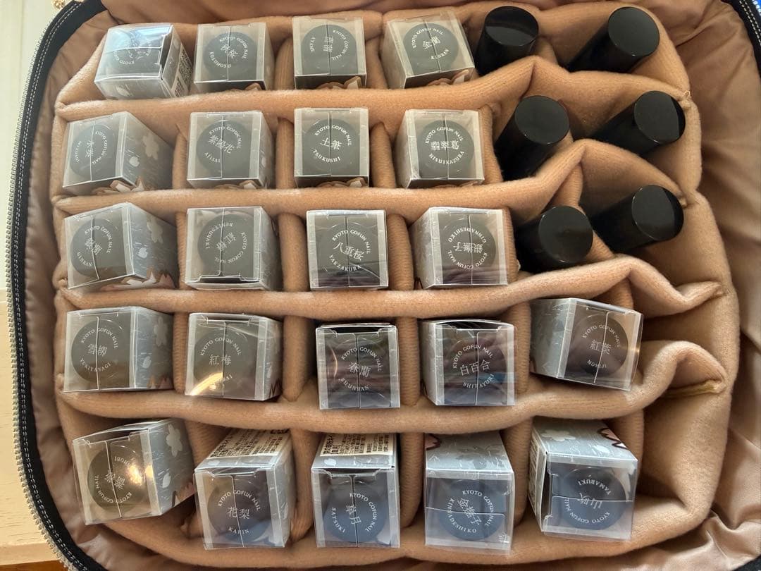 【シロクマ】胡粉ネイルカラーセット 28本入り＋３本