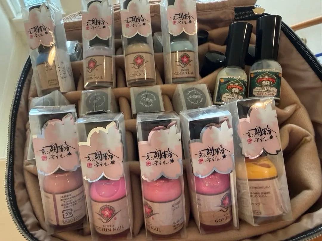 【シロクマ】胡粉ネイルカラーセット 28本入り＋３本