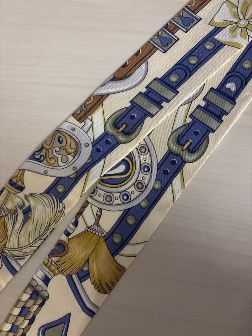 Hermès エルメス　ツイリー