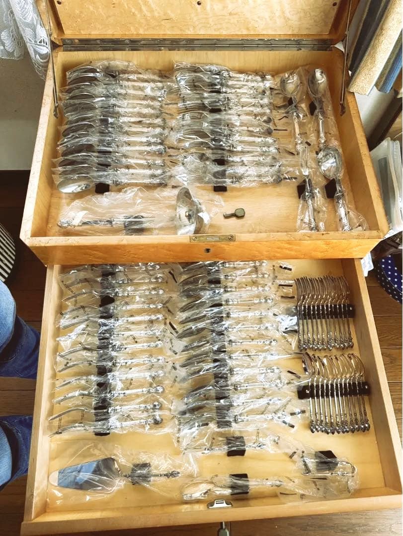 Gourmet-Silber カトラリー収納 サイドテーブル&銀食器セット