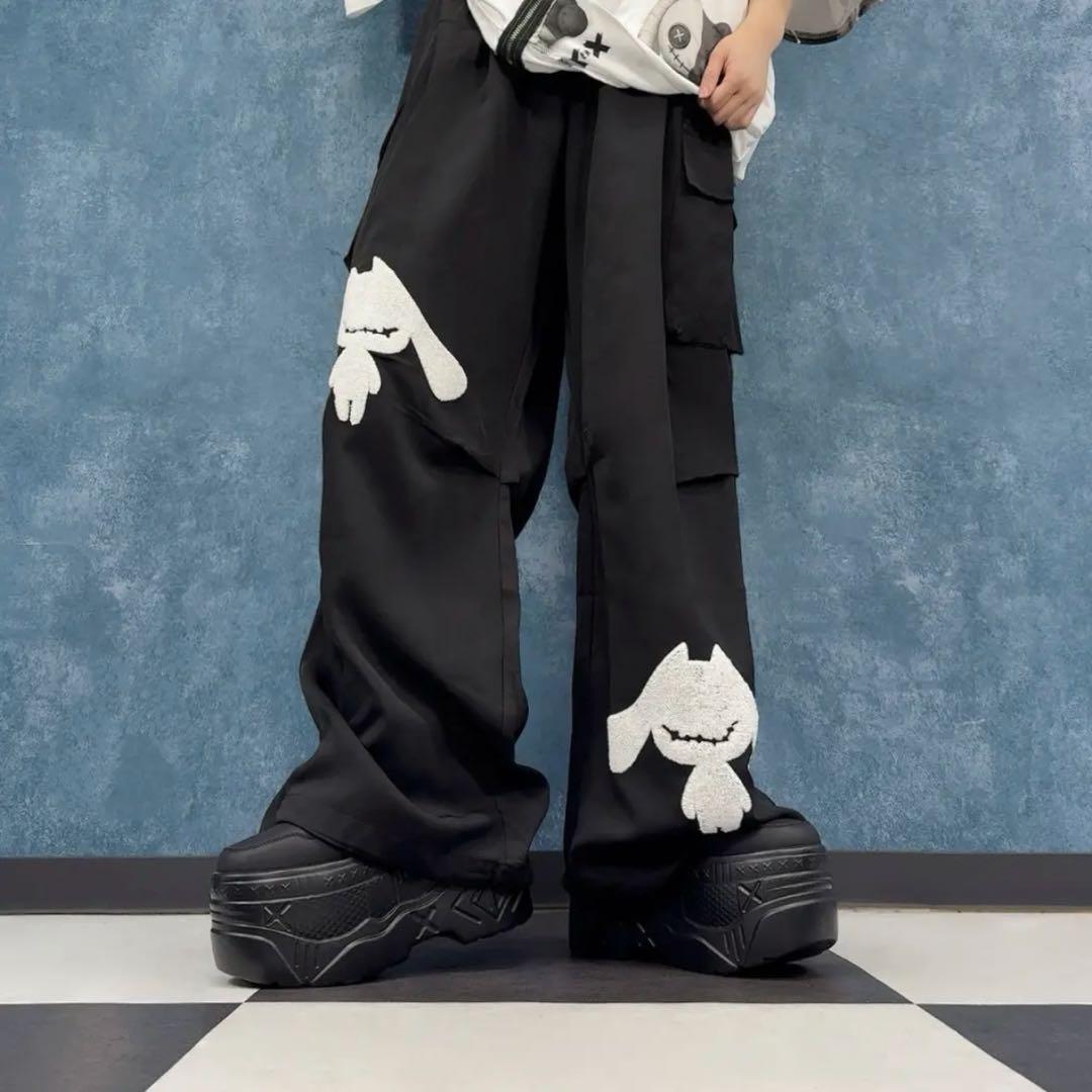 NieR 立体パイル生地UNISEX WIDE CARGO PANTS