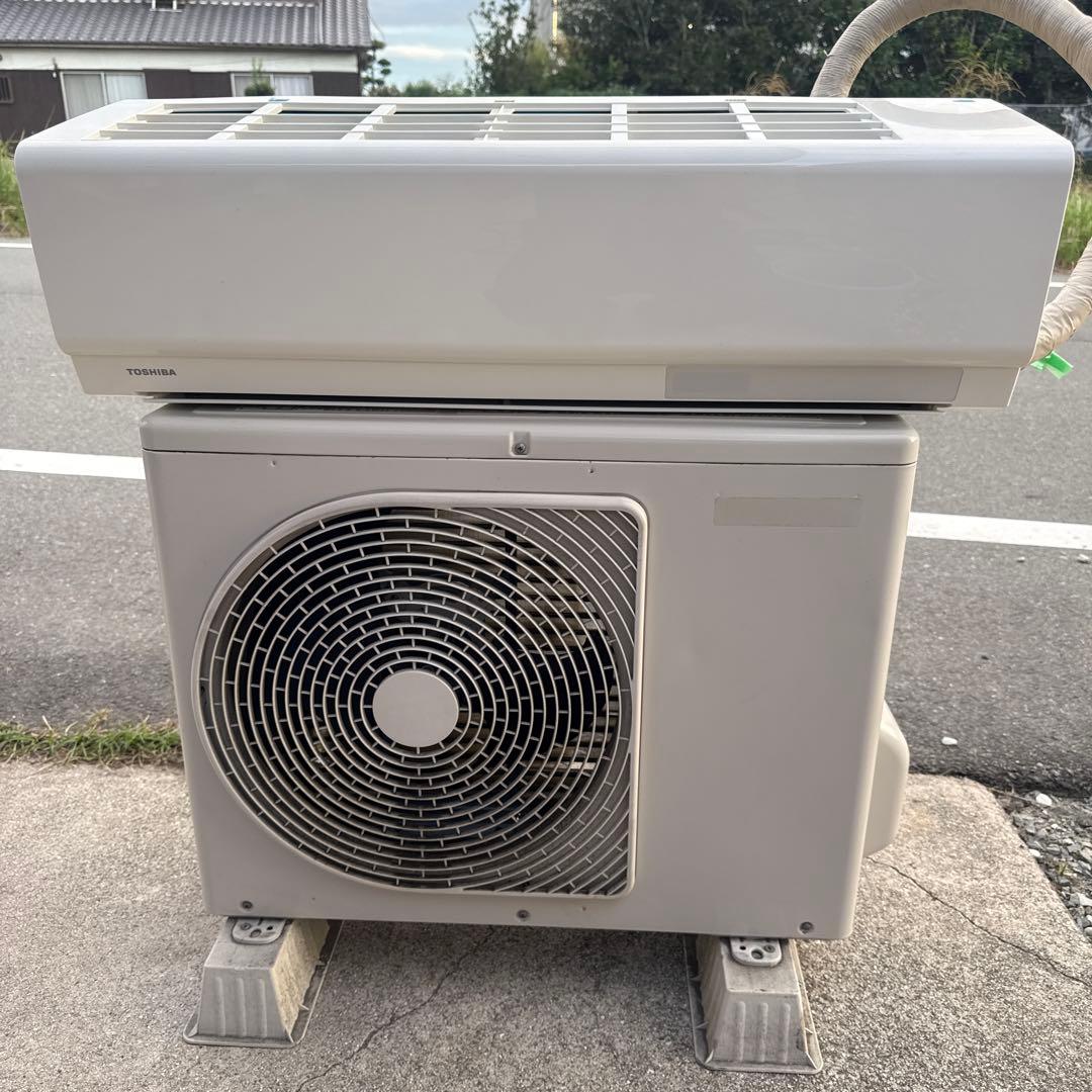 あこ東芝　ルームエアコン　RAS-G221P (W) 2021年製