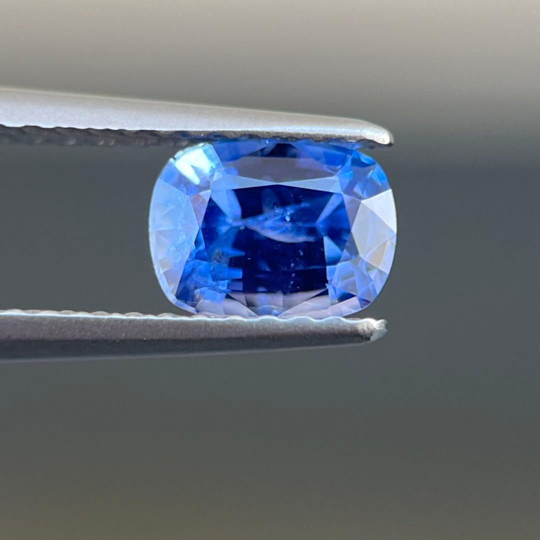 スリランカ産加熱天然ブルーサファイアルース