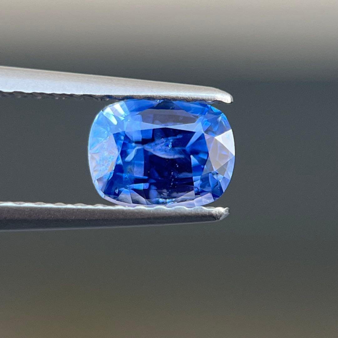 スリランカ産加熱天然ブルーサファイアルース