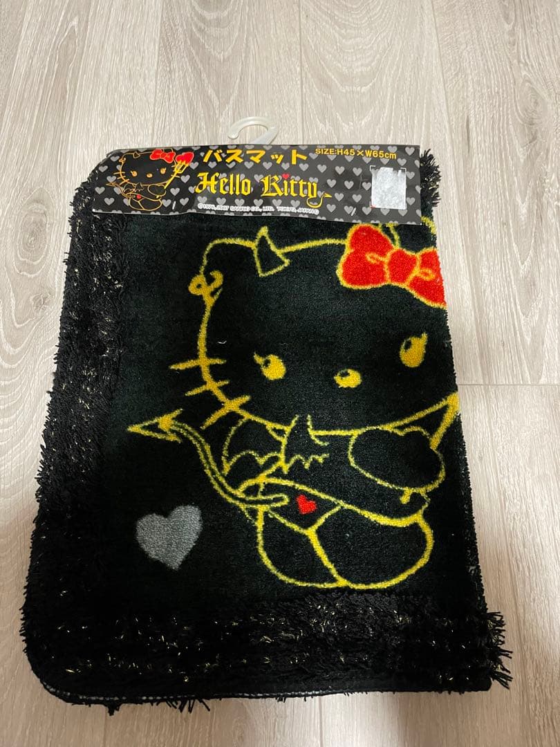 ハローキティ　悪魔　バスマットお値下げ中。
