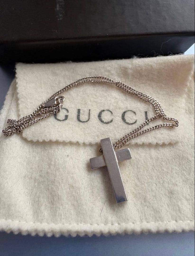 GUCCI シルバー クロスネックレス
