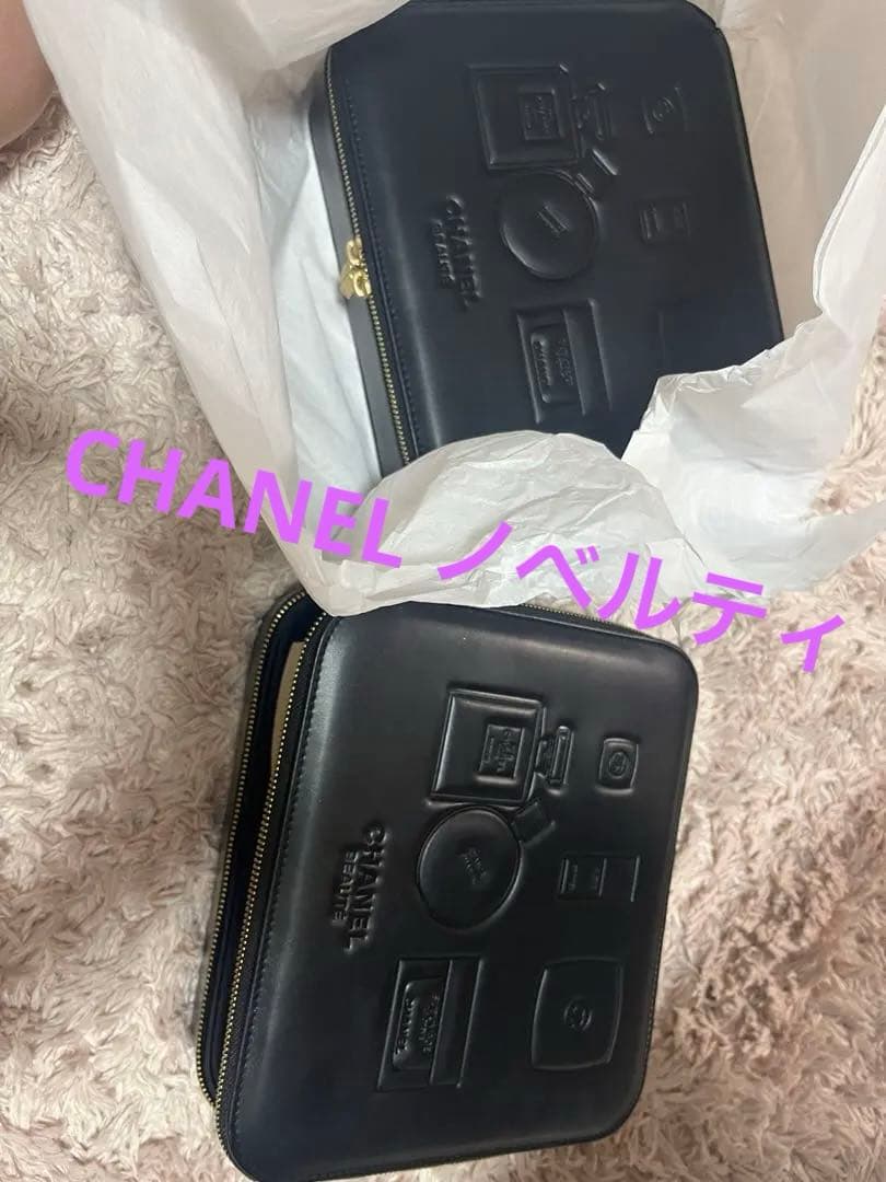 新品CHANEL ノベルティ　エンボスロゴ　革製ボックス　大サイズ