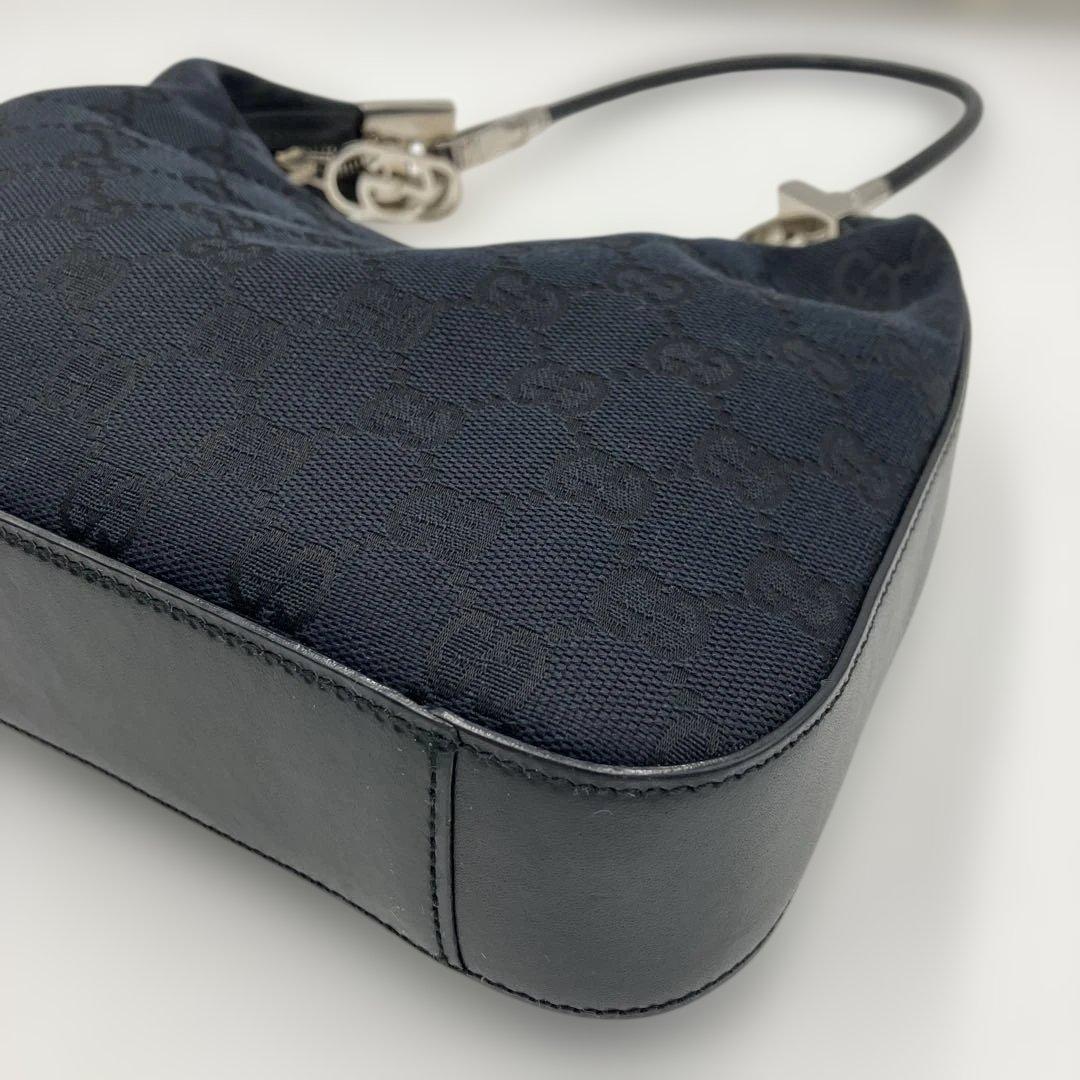 【美品】GUCCIショルダーバッグ GGキャンバス GG柄 ブラックレザー 黒色