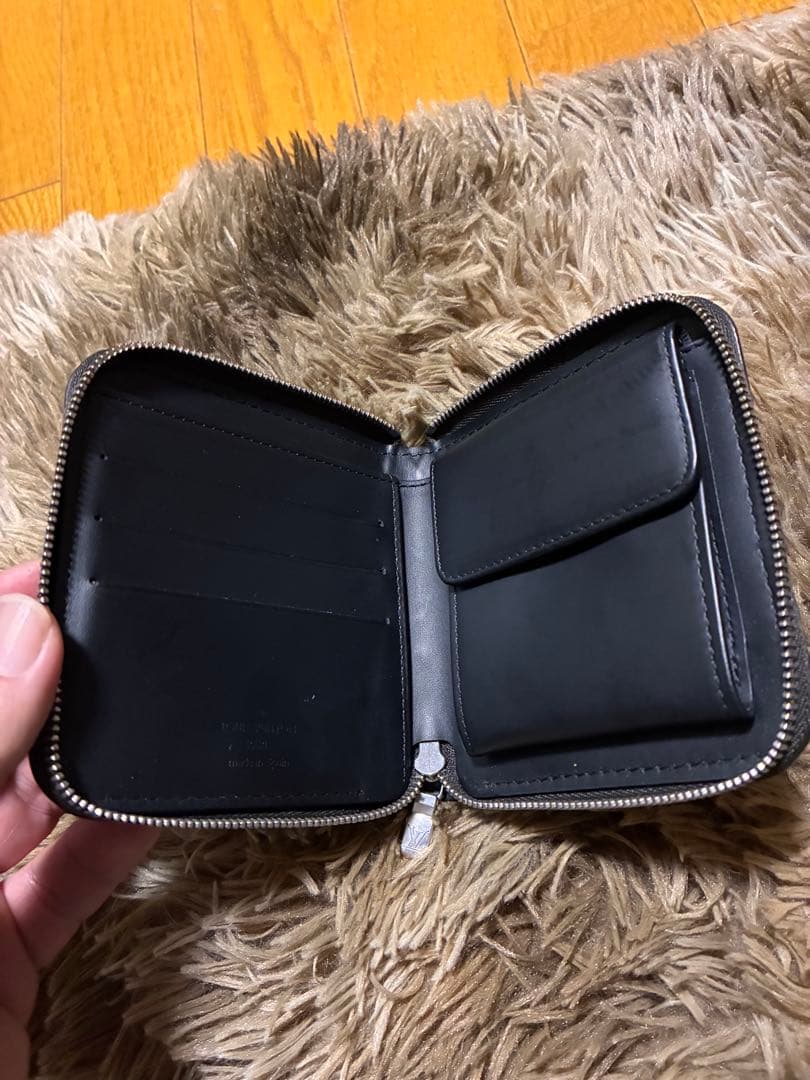 週末値下げ Louis Vuitton ブラック 二つ折り財布