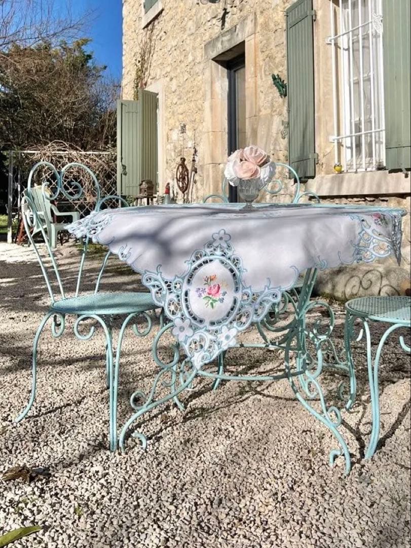 ◆フランスアンティーク｜乙女な手刺繍テーブルクロス、水色花姫レース小さめ正方形