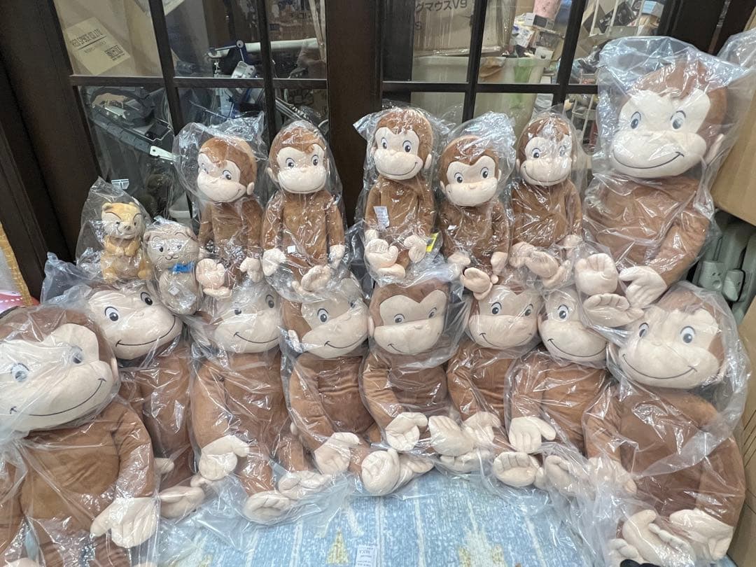 16個★おさるのジョージ メガジャンボぬいぐるみ ニョッキジャンピー 60cm