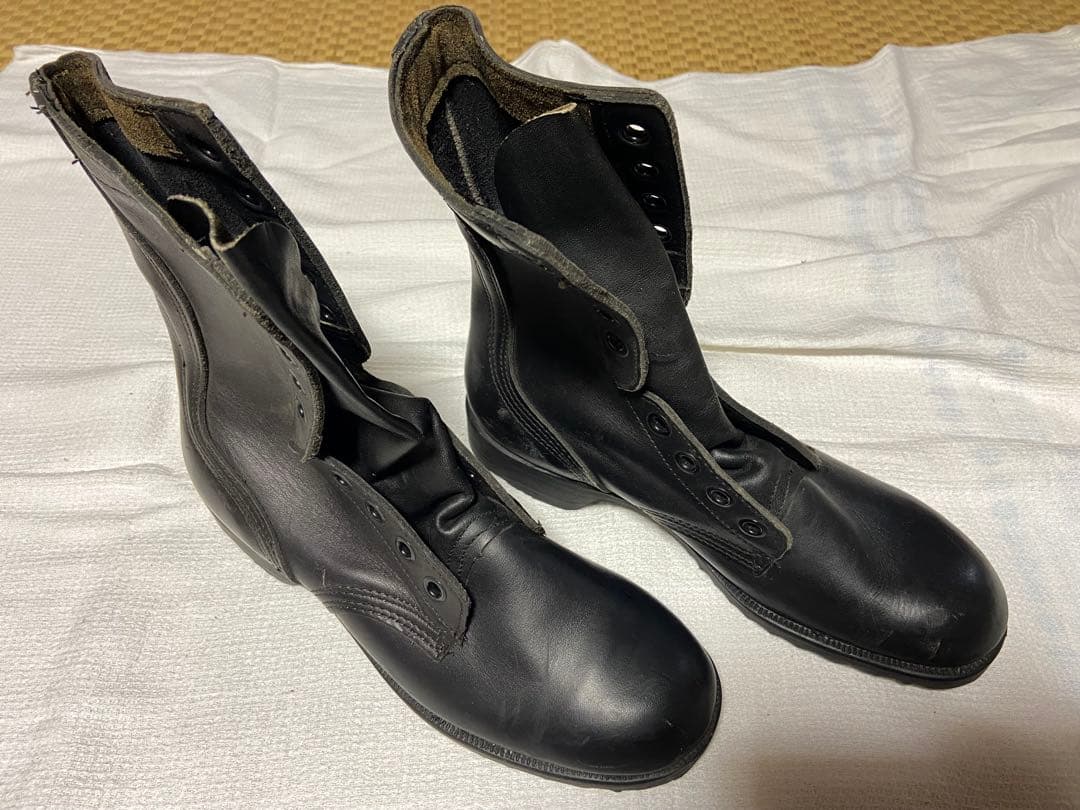 米軍放出品　デッドストック　ミリタリーコンバットブーツ　8W 26cm 幅広