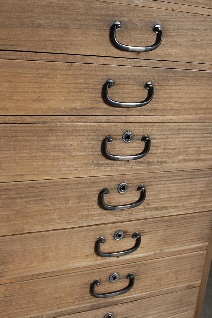 古い木製の引き出し　15杯