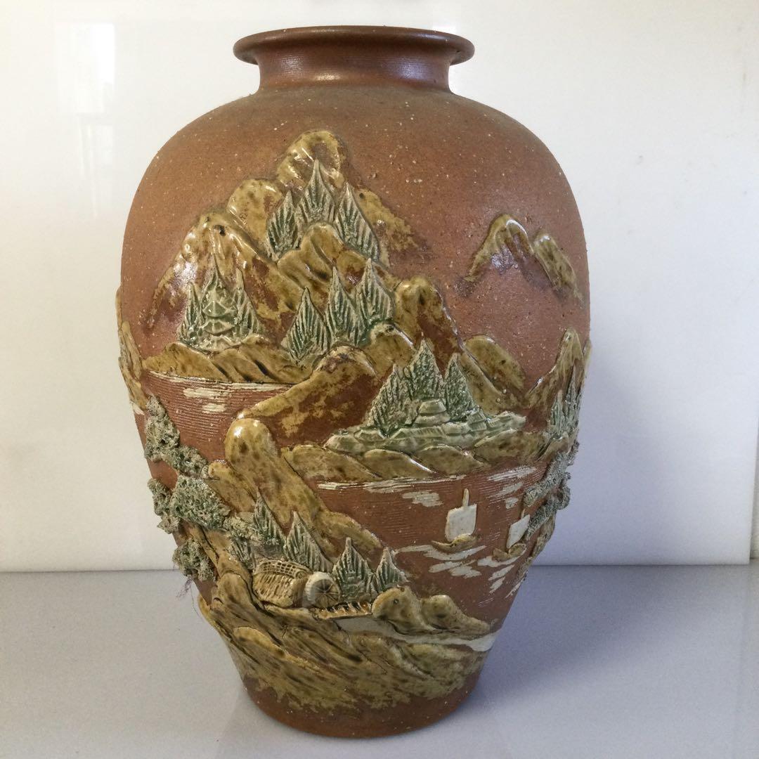 信楽焼 山水楼閣風景彫壷 大花瓶 飾り壷 銘無し L333