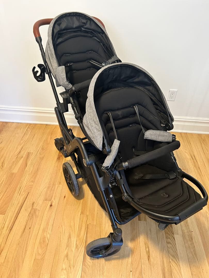 【モモカ】Contours Curve Double Stroller