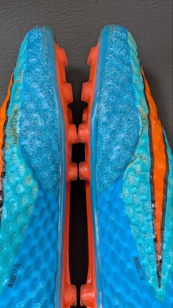 ナイキ　NIKE ハイパーヴェノム ファントム HG-E　サッカースパイク