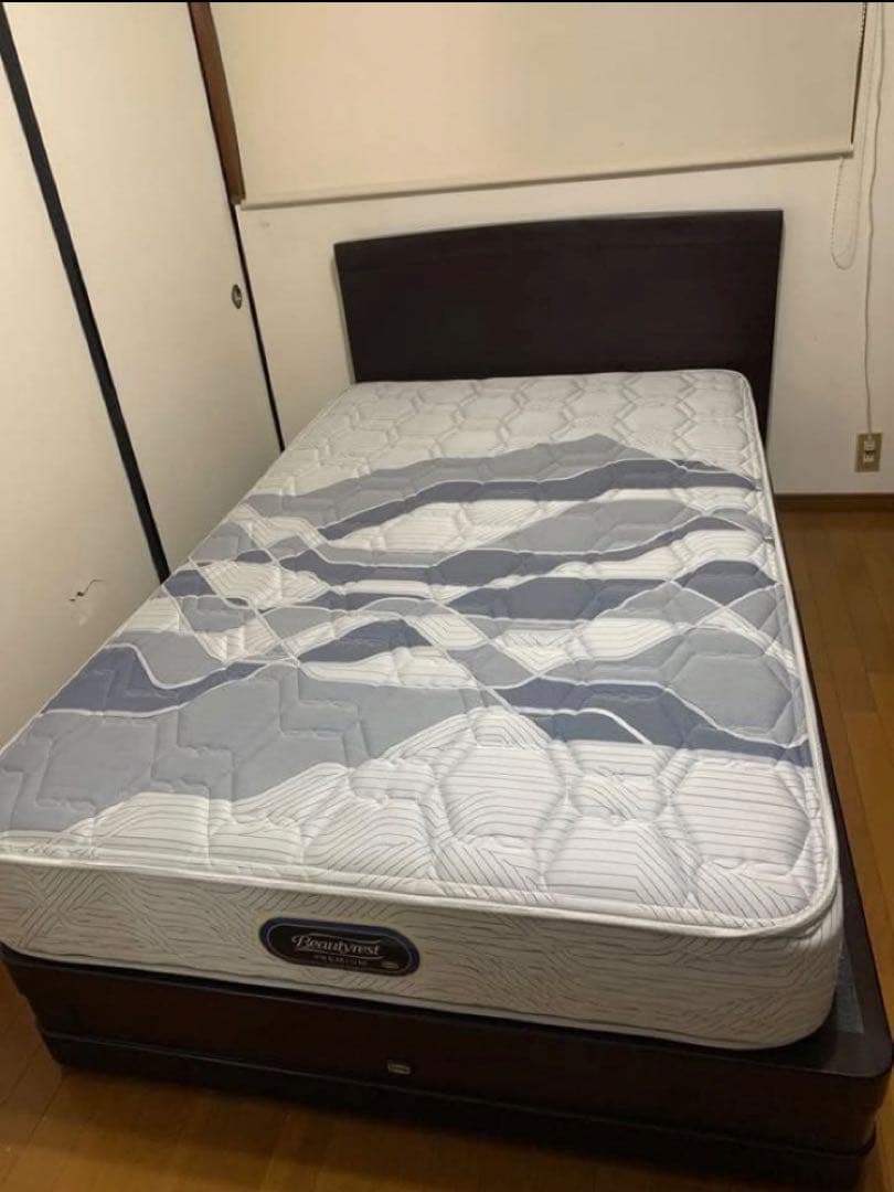 Simmons セミダブルベッド 収納付き・マットレス美品【直接引き取り可】