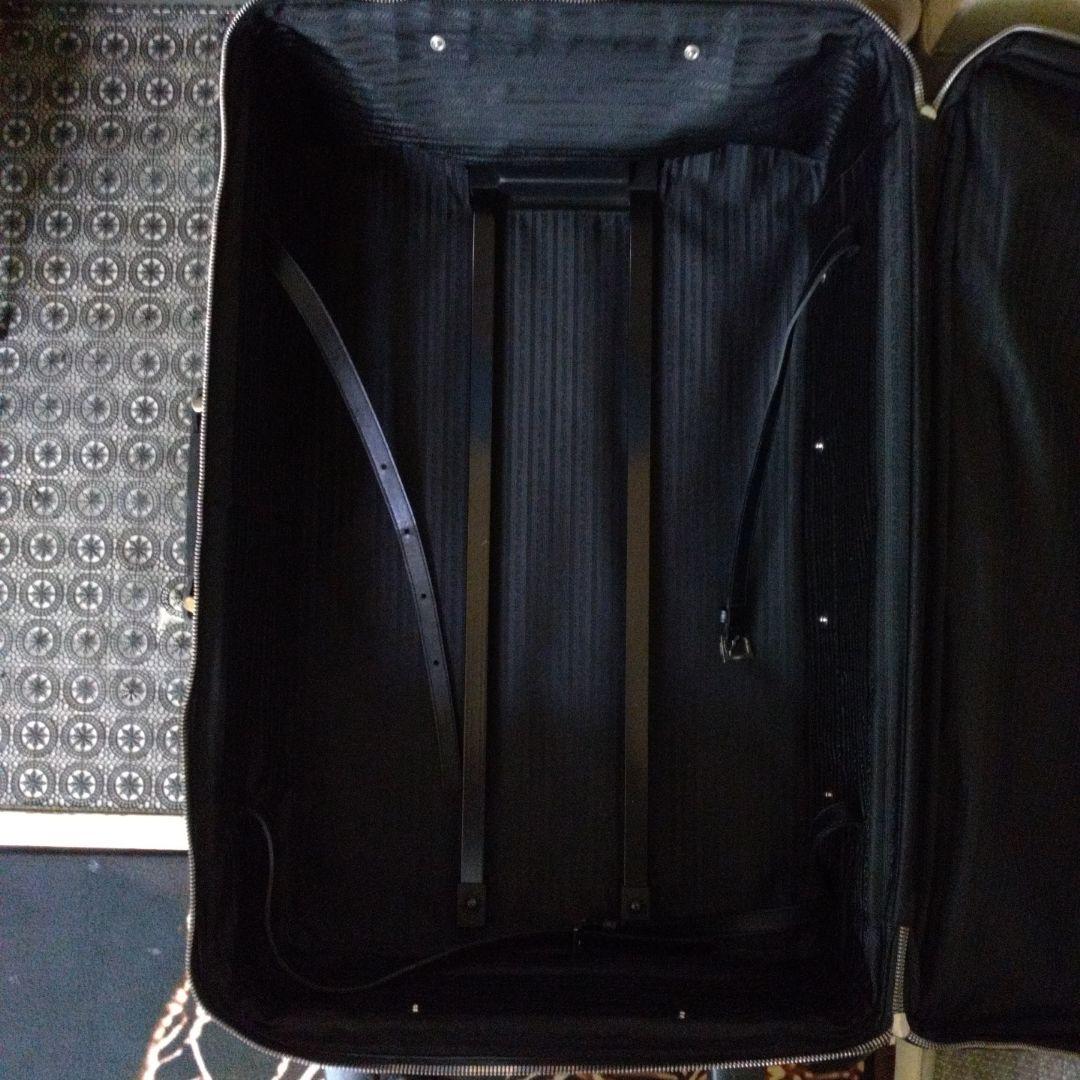 飛*ス様 PRADA ブラック キャリーケース