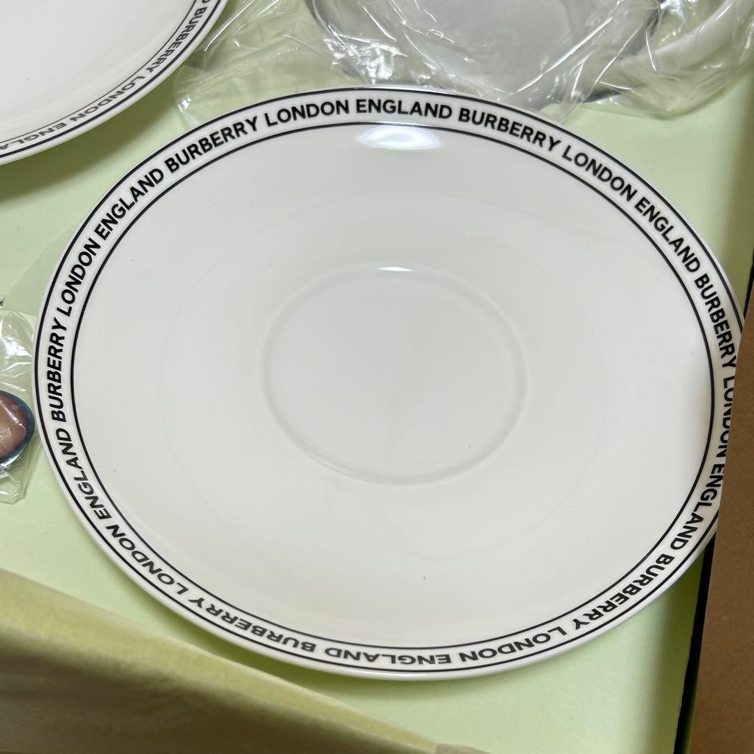 未使用保管品　BURBERRY カップアンドソーサー　皿　スプーン　食器セット