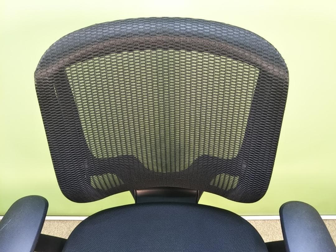 at　オカムラ　シルフィーチェア　ローバック　固定肘　前傾機能　メッシュ　中古品