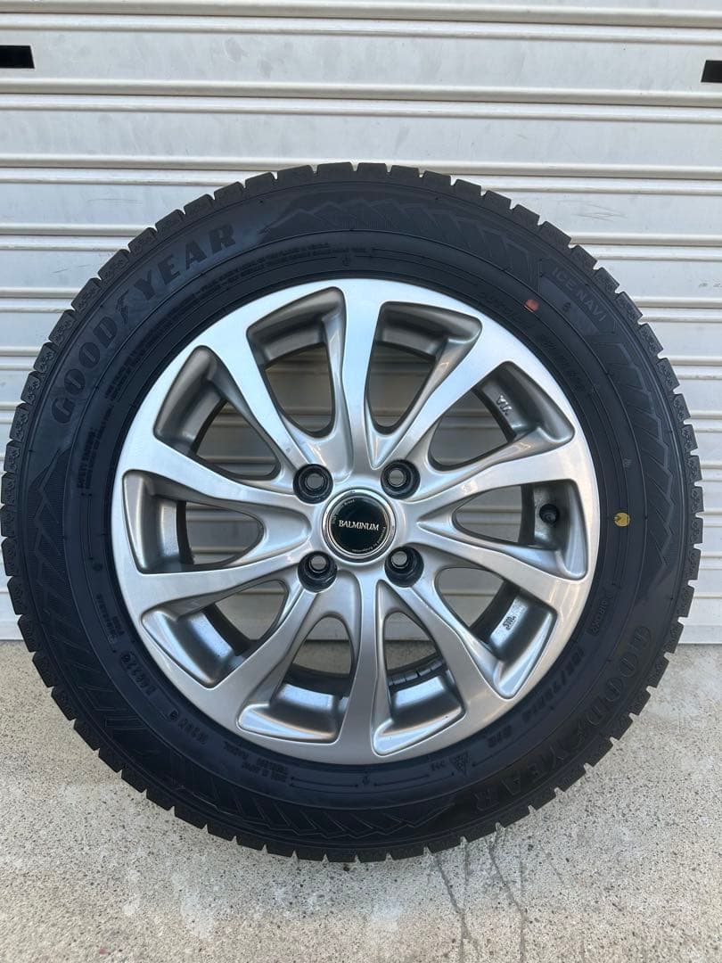 a*y様 値下げしました【2022年製】スタッドレスタイヤ4本セット165/70