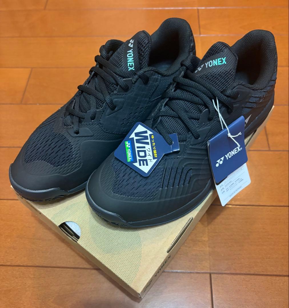 ヨネックス　テニスシューズ　ソニケージワイド新品　タグ付き　25.5cm
