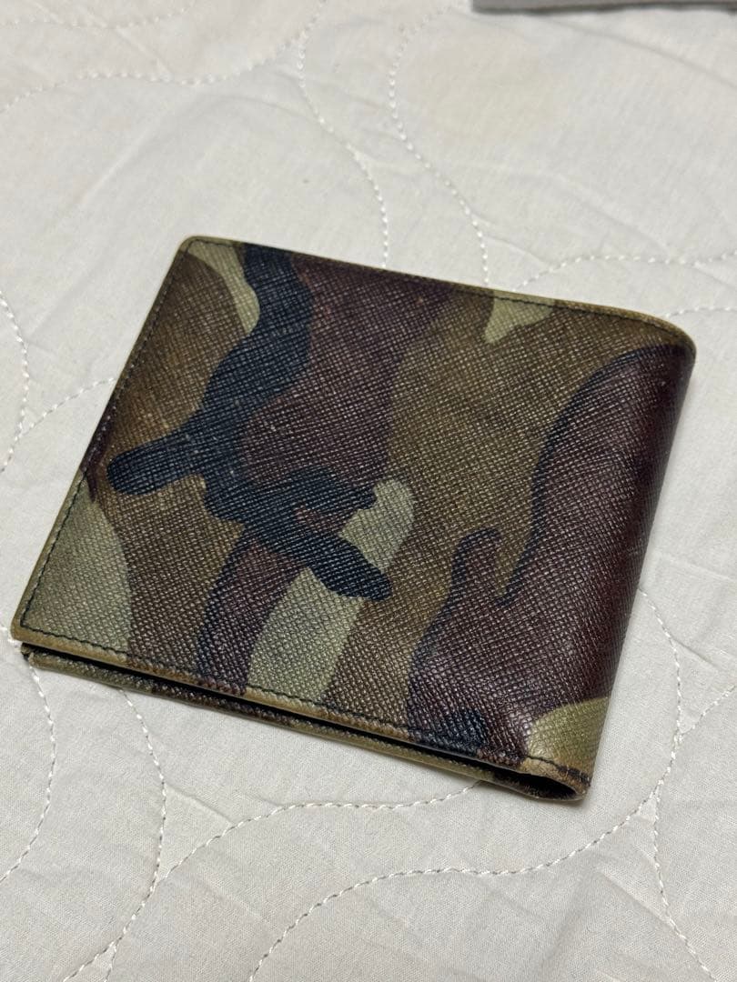 m*o様 PRADA 財布　二つ折り