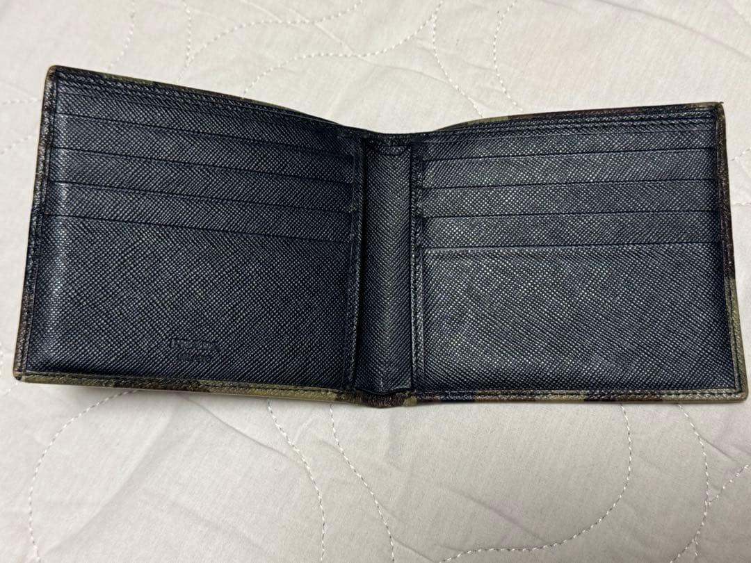 m*o様 PRADA 財布　二つ折り
