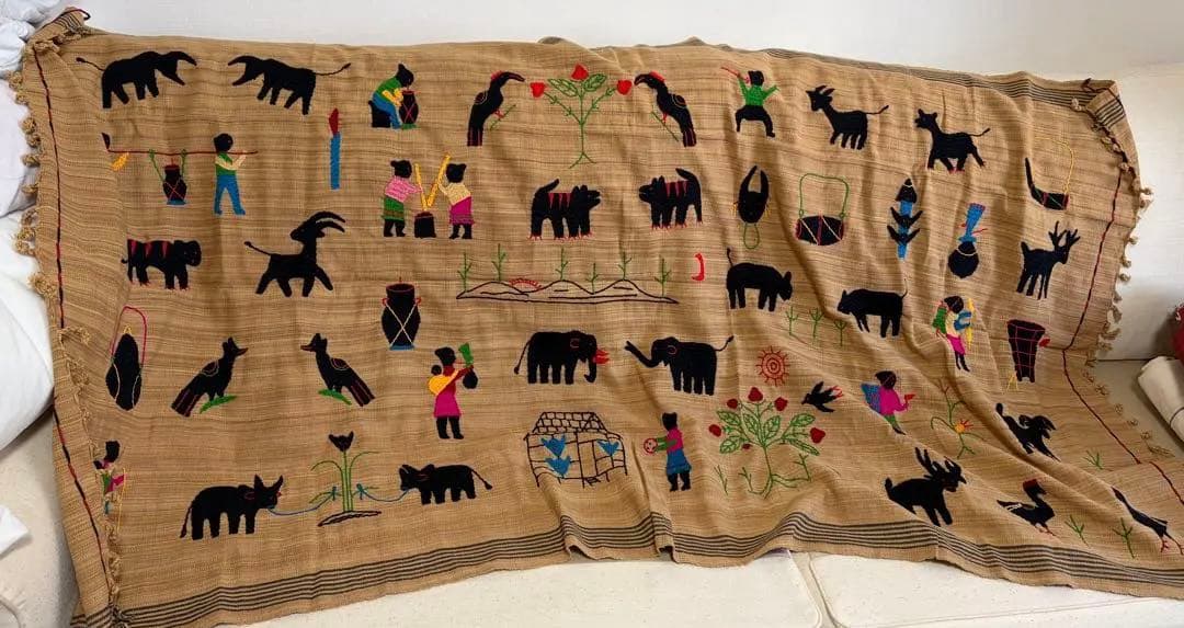 少数民族　ナガ族　刺繍ファブリック　タペストリー　民族の手仕事