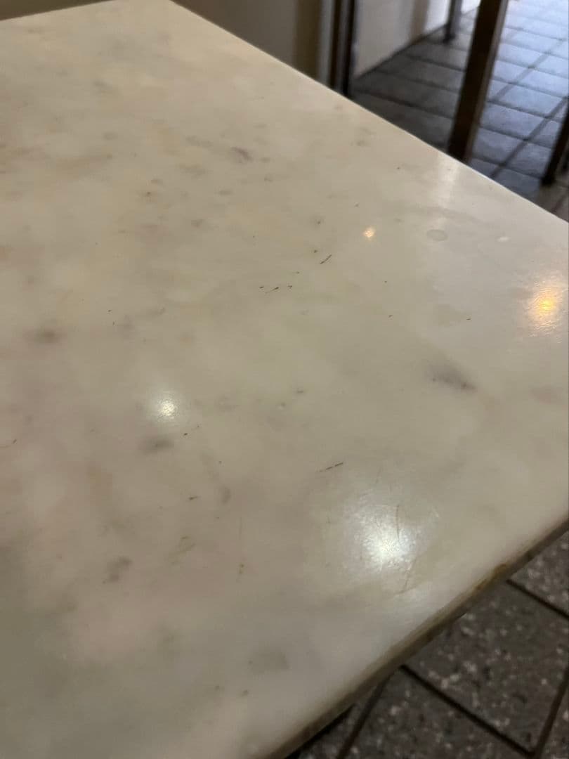 大理石テーブル