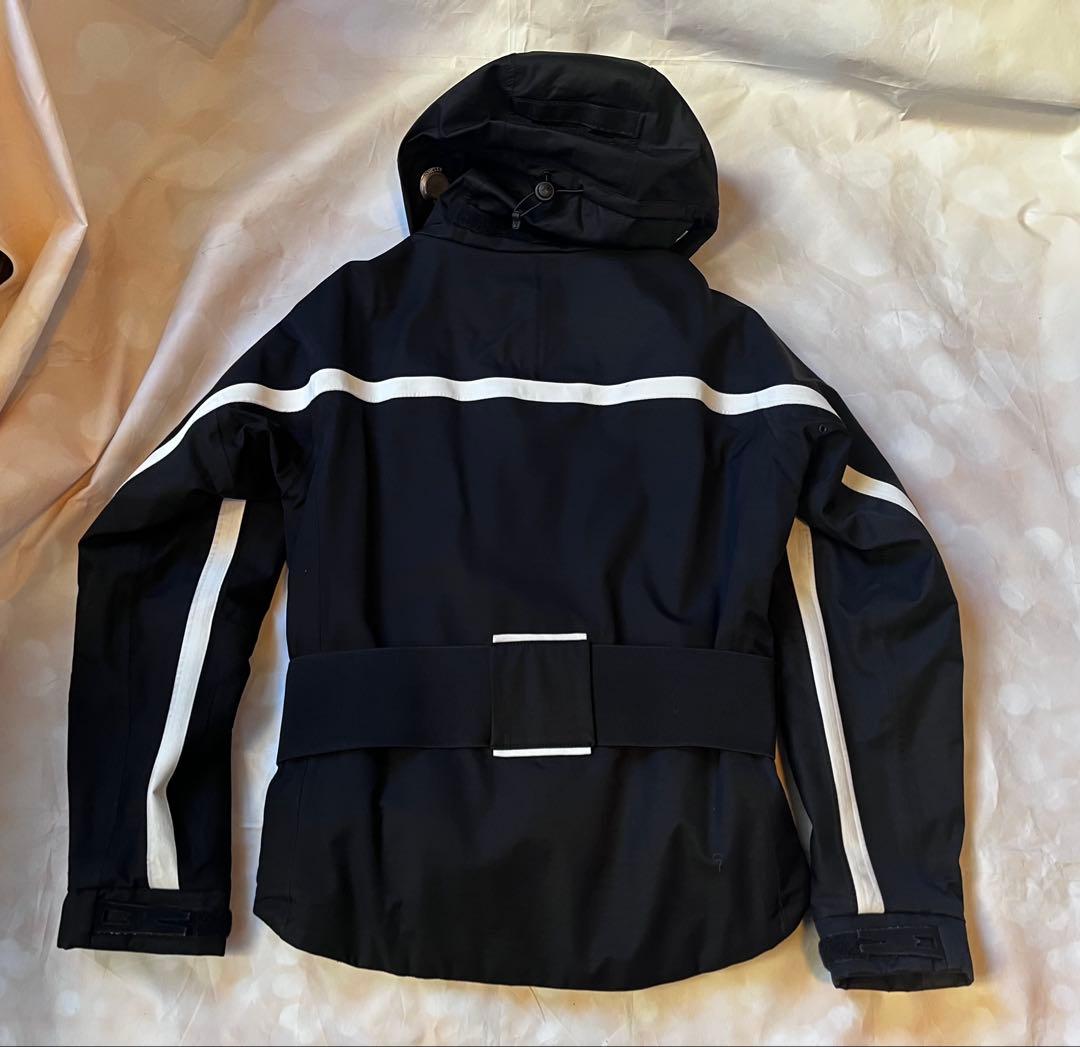 希少✨スタイリッシュなモンクレール　ショートダウンジャケット　スキーウェア