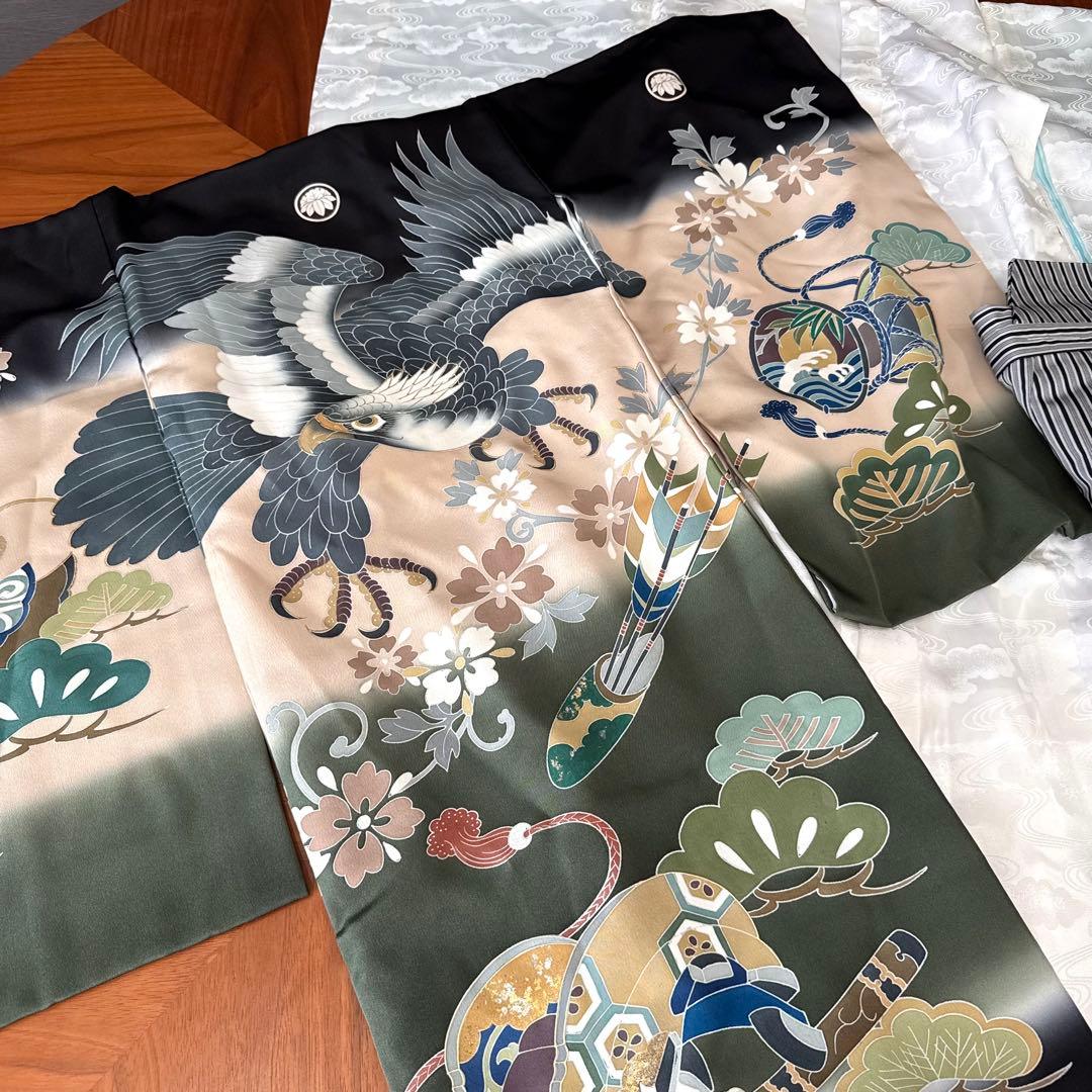 美品 七五三 5歳男の子 日本製羽織袴着物9点セット 黒 ベージュ 鷹 深緑