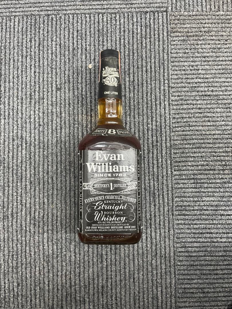 エヴァン・ウィリアムス 8年　ブラックラベル　90プルーフ