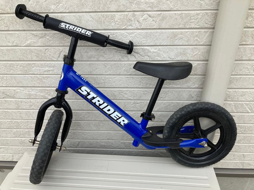 美品 STRIDER バランスバイク 12インチ 青