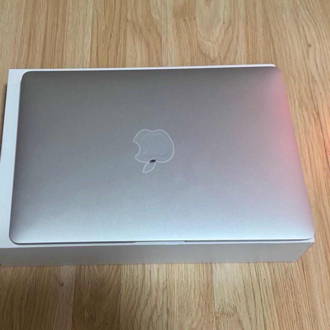 MacBook Air M1 8GB 256GB バッテリー99% 保護シール付