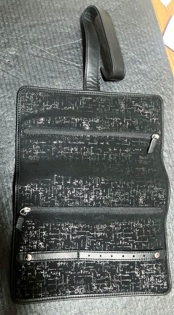 CHANEL ブラックレザー 折りたたみ　アクセサリー　ポーチ　新品未使用