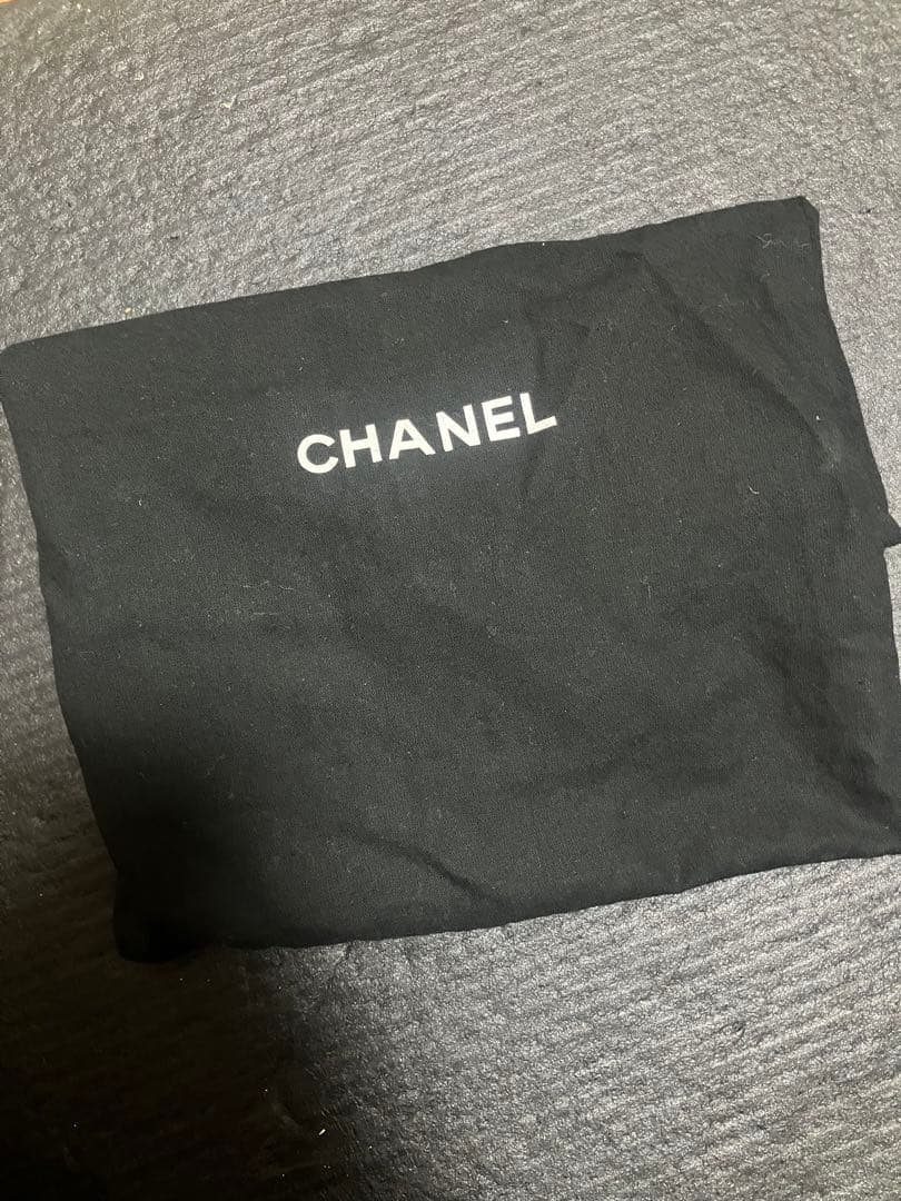 CHANEL ブラックレザー 折りたたみ　アクセサリー　ポーチ　新品未使用