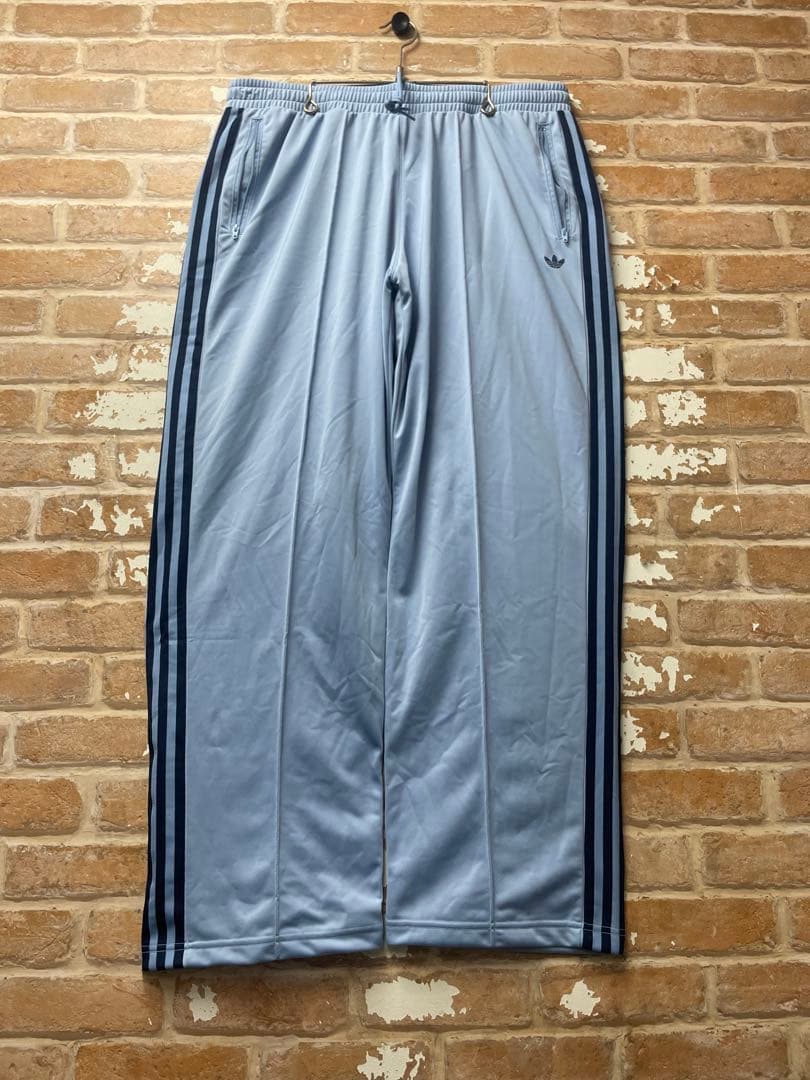 adidas Originals トラックパンツ　ジャージ　刺繍　水色　ワイド